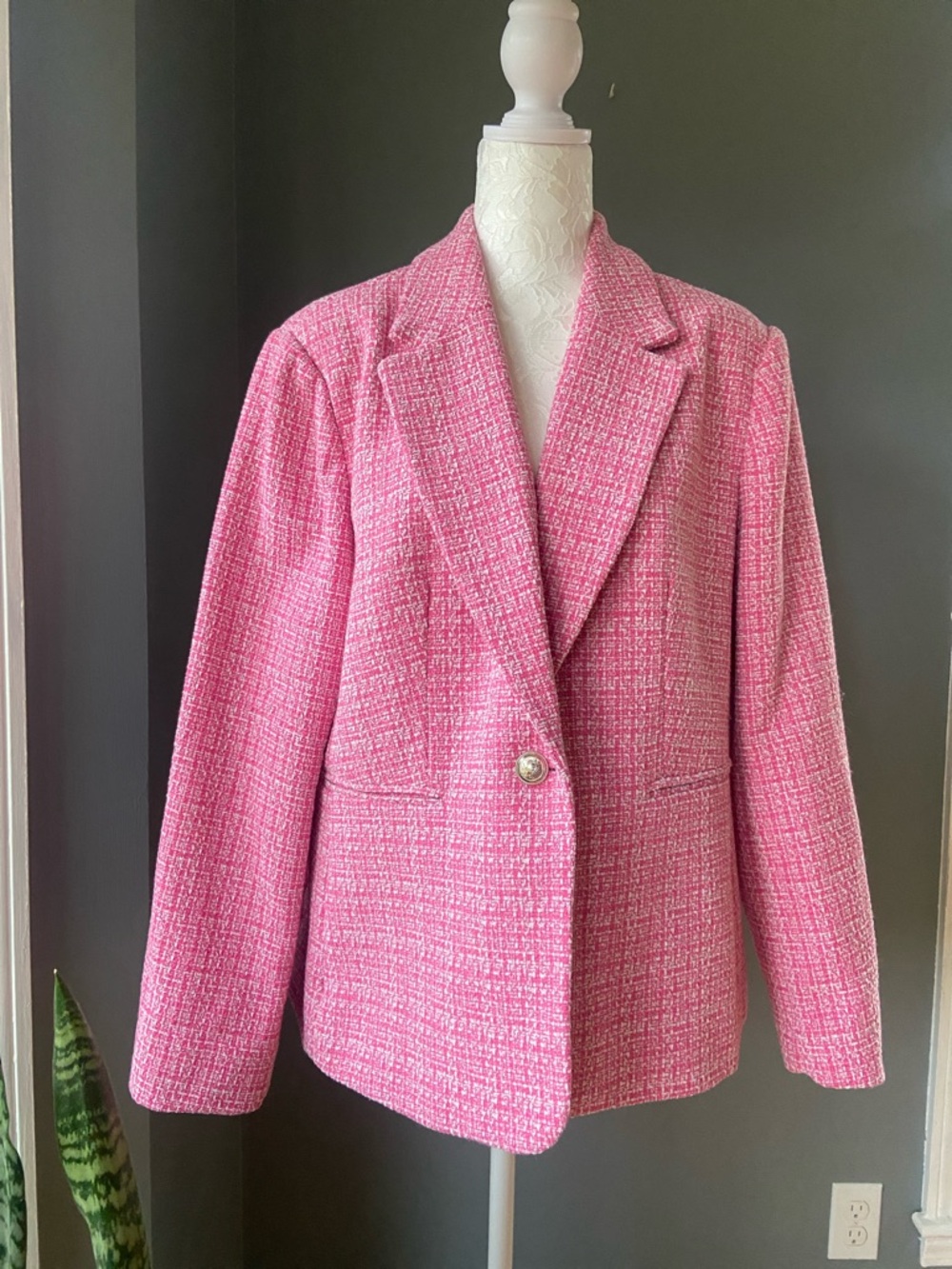 Free Assembly Pink Tweed Blazer 🩷 - Picture 4 of 11